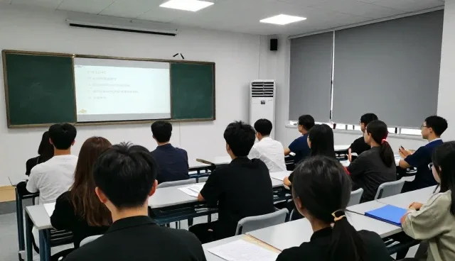 如何选择合适的管理培训服务？